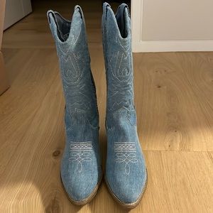 Never worn Steve Madden denim cowboy boots size 40!